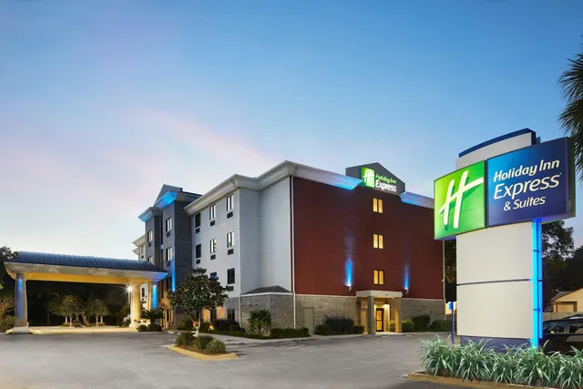 Holiday Inn Express & Suites Pensacola West-Navy Base by IHG
