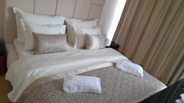 Hotel & Restoran Consul