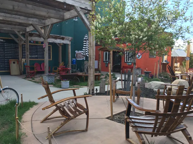 Louie's Ice Cream Shop