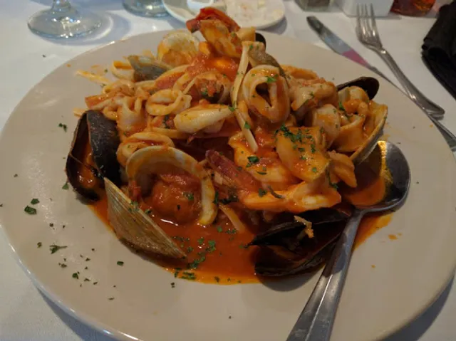 Italia Pizzeria Restaurant