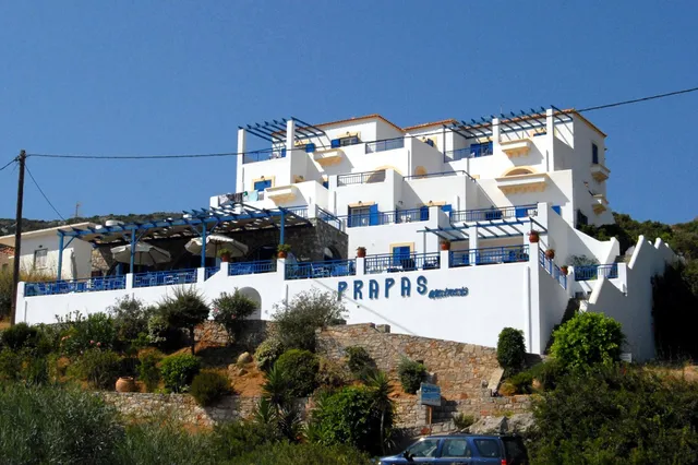 Prapas Apartments