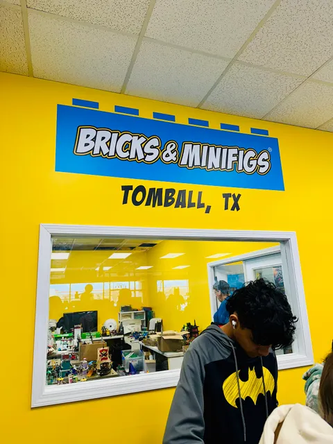 Bricks & Minifigs Tomball