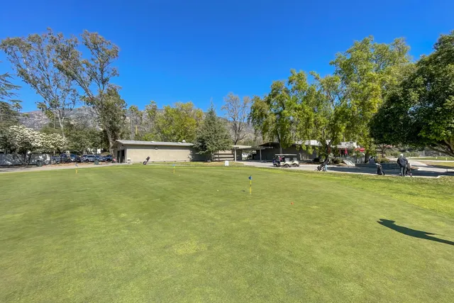 Altadena Golf Course