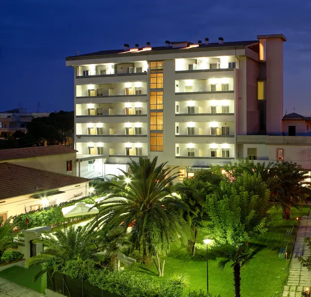 Palace Hotel Tortoreto Lido