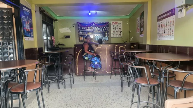 MELIBA COUNTRY SUITS