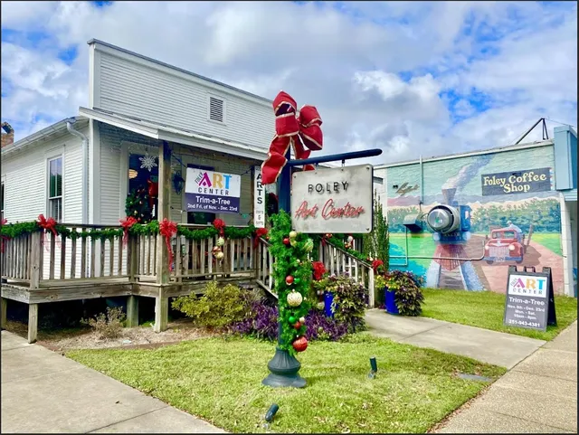 Foley Art Center/Trim-a-Tree
