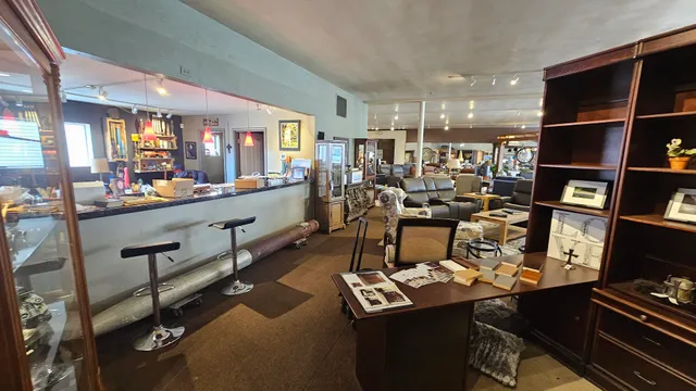 Decamp & Stradford Furniture Inc