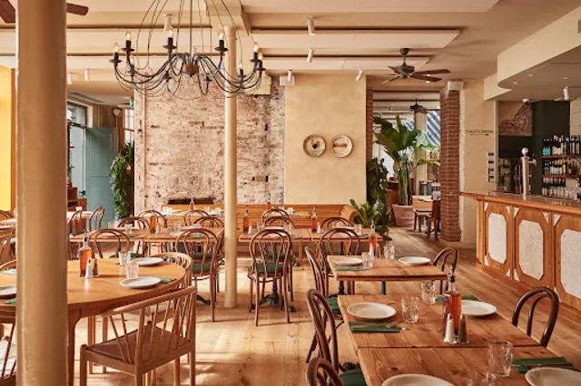 Casa do Frango Mayfair