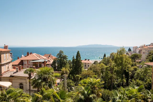 Piano Nobile And Penthouse In Villa Near Beach, Opatija