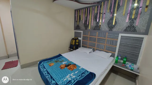 SPOT ON 78443 Hotel Bharat