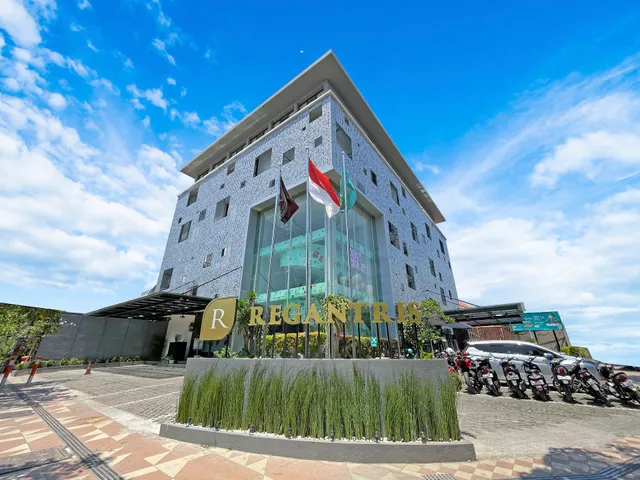 REGANTRIS HOTEL SURABAYA