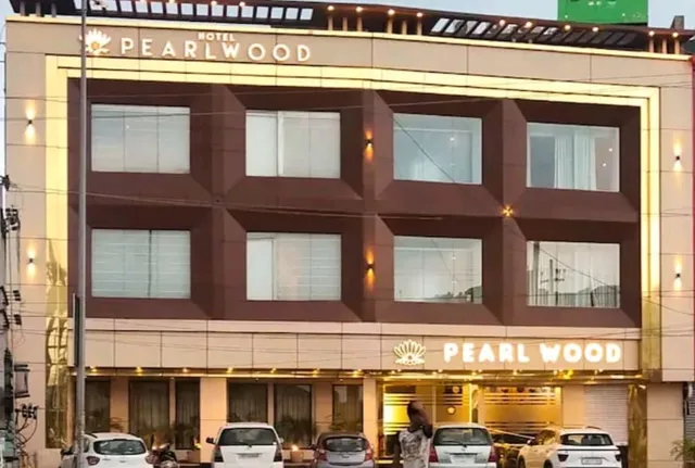 Hotel Pearl Wood