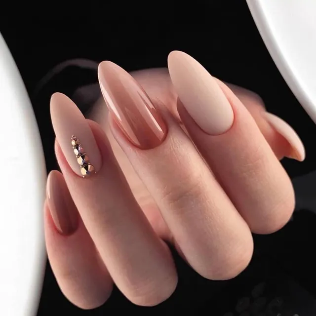 Hollywood Nails and Spa