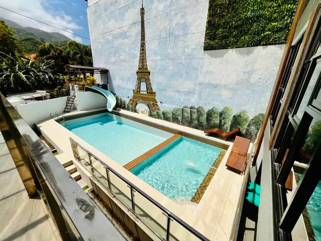 8 Flags Resort Laguna