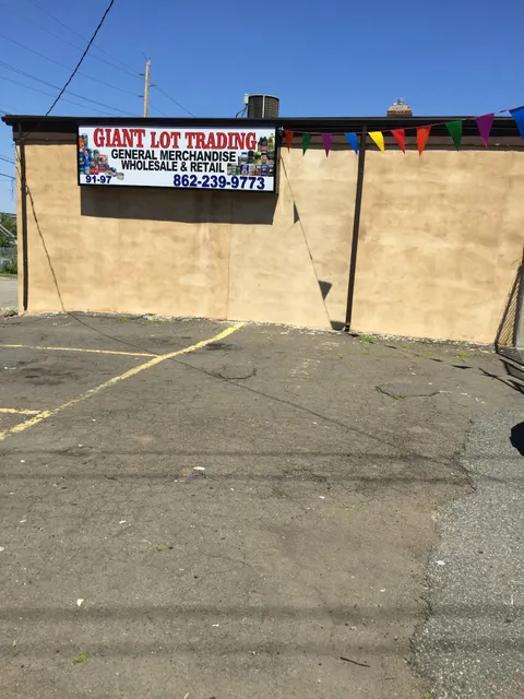 Giant Lot Trading