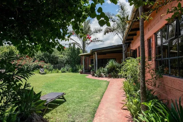 Punda Milias Nakuru Camp