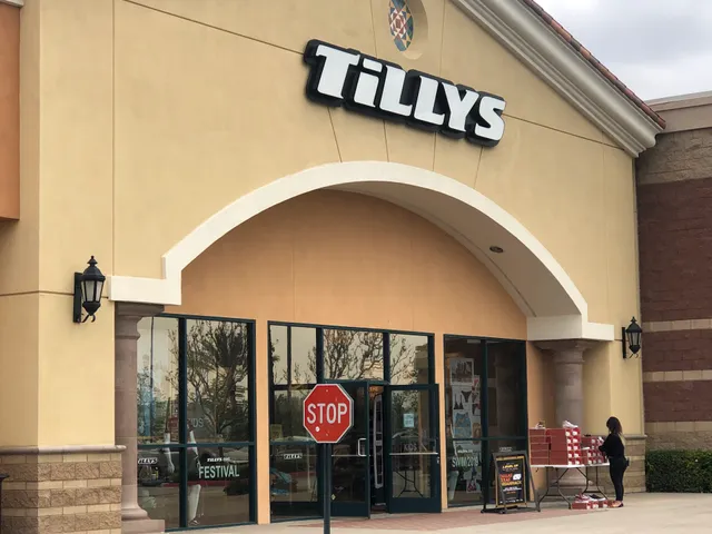 Tillys
