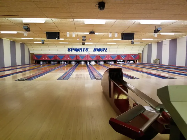 Sports Bowl & Wobbly Pin Food Truck