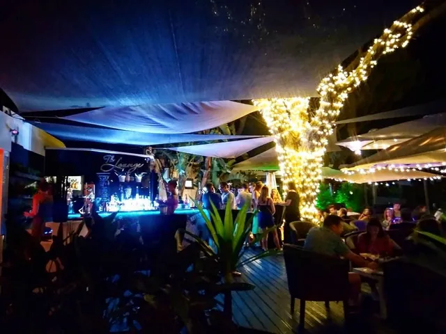 SPIKES | Lounge & Cocktail Bar