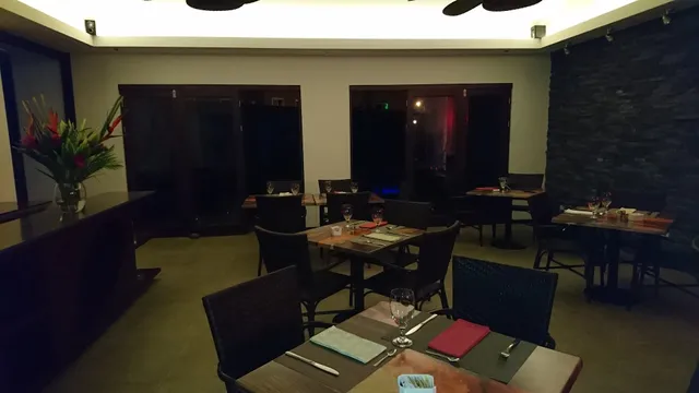 Veinti5 Bistro