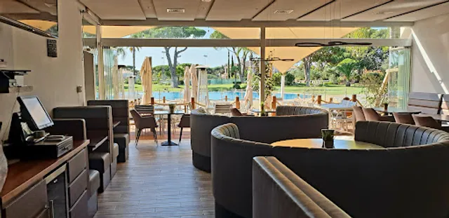 "Tiramisú" Restaurant & Pool Bar