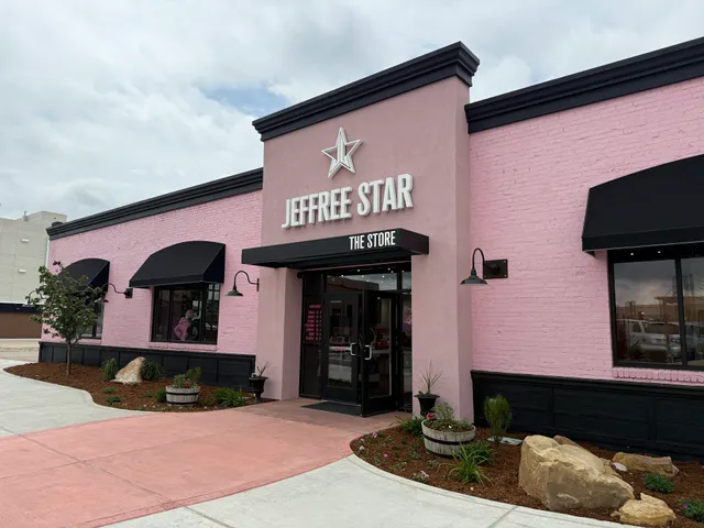 Jeffree Star - The Store