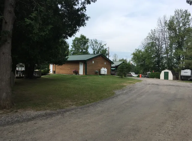 Sleepy Cedars Family Camping