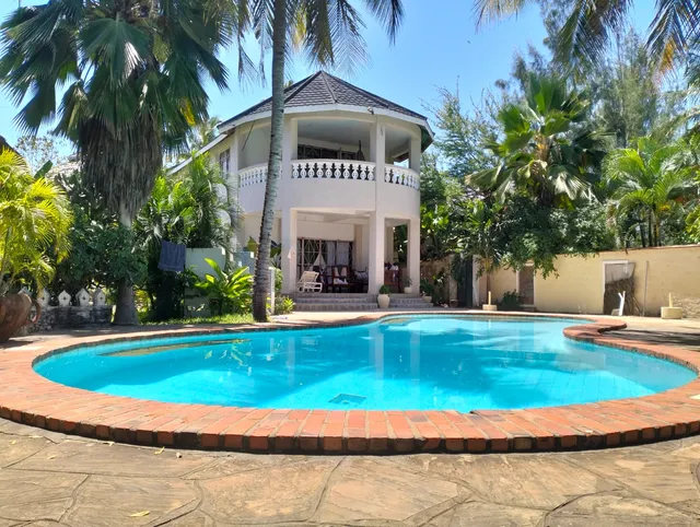 Diani Hideaway Villa