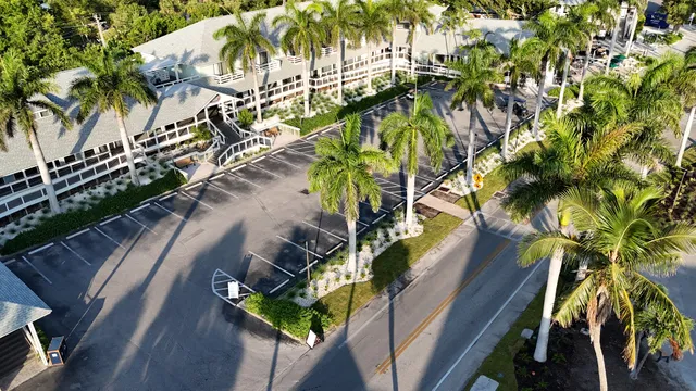 The Shops at South Seas