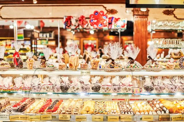 Ferrara Bakery & Cafe