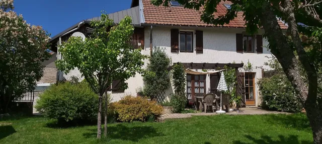 Hotel Chambres d hotes La maison Des Chiens Verts