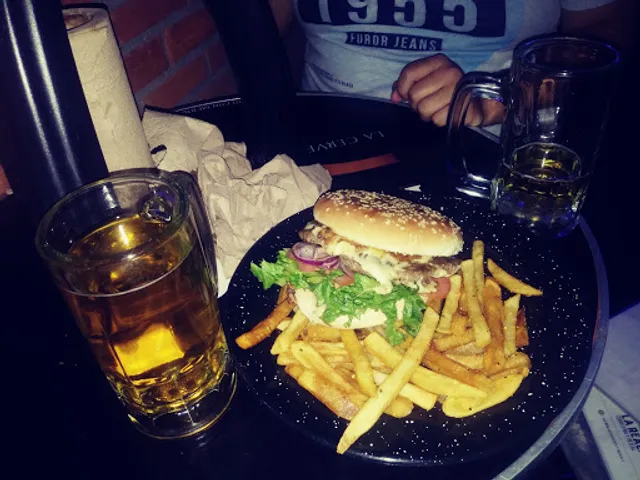 LA REAL Cervecería y Mezcal