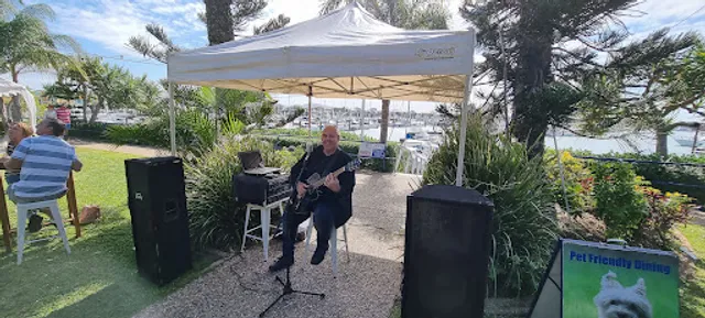 The Waterline Restaurant, Keppel Bay Marina