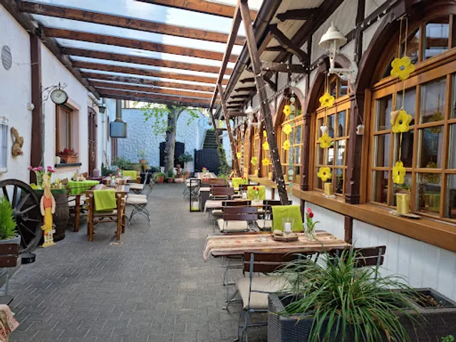 Restaurant "Zum Goldenen Ritter", Deutsch-Marokkanische Küche