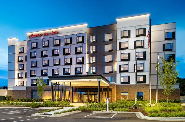 Hampton Inn & Suites Raleigh Midtown