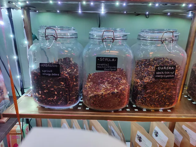 Two Maidens Ramen Cafe & Tea Room