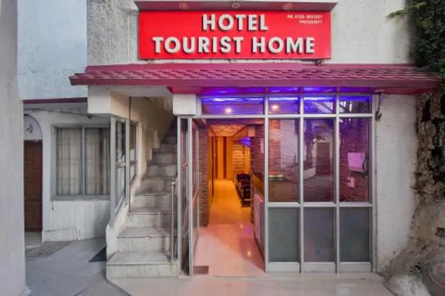 Hotel Tourist Home