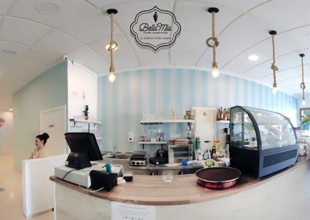 Bella Mia Cafetería y Heladería Artesanal