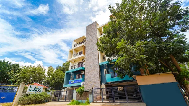 FabHotel Tulips Airport Residency - Hotel near Coimbatore International Airport