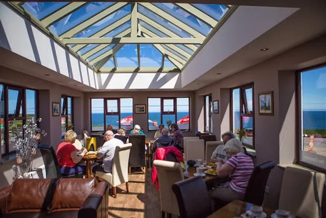 The Headlands Family Restaurant & Cafe Bar