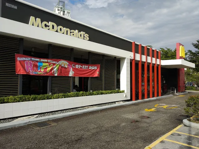 McDonald's Nong Chik DT
