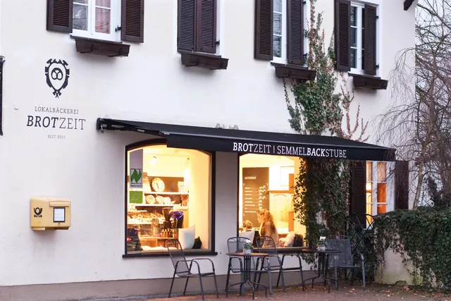 LOKALBÄCKEREI BROTZEIT
