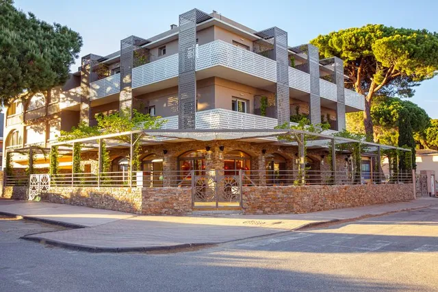 Hôtel Bar Restaurant La Ménado