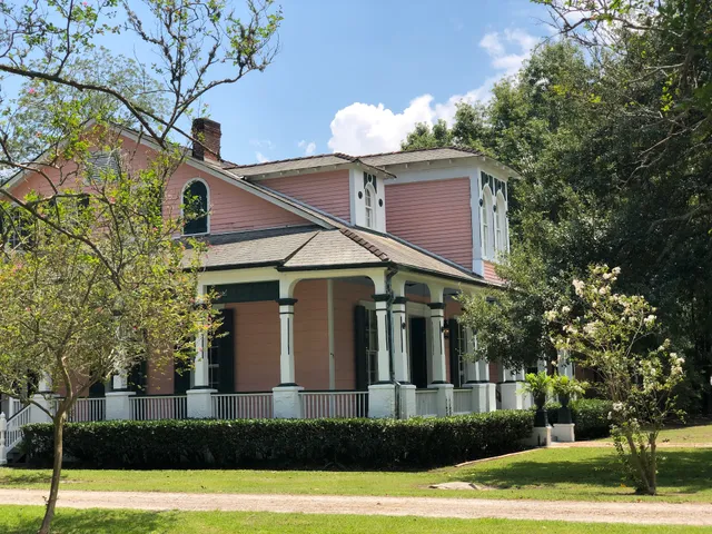 Poche Plantation bed and breakfast