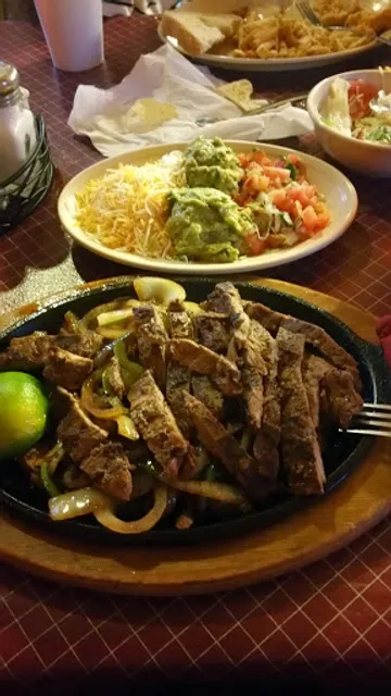 Chuckwagon Bar-B-Que & Grill