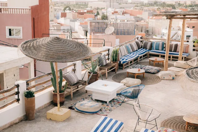 Surf and Friends Lodge