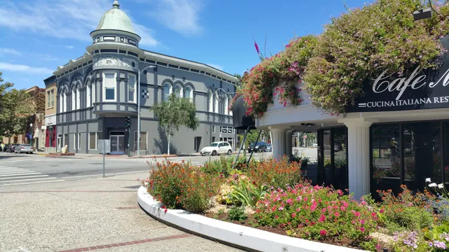 Cooperhouse Shopping Center