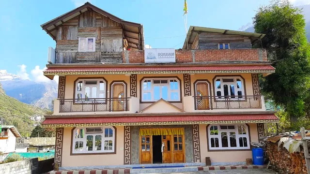 Klifton Dokham Lachung (Cazareh Hotels)
