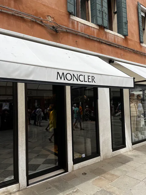 Moncler Venezia