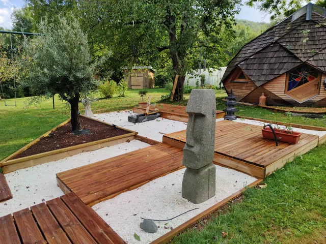 Les Zomes du Cap de Clos. Hébergement insolite , Chambre d’hôtes, gîtes, Jacuzzi, Piscine , lieu zen et tranquille